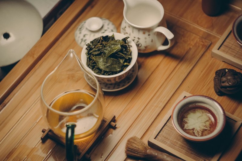 Je nach Ziehzeit entwickelt grüner Tee andere Aromen